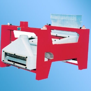 TQLN系列平面回轉(zhuǎn)清理篩